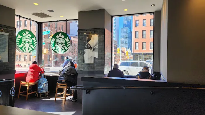 Starbucks Picture 6