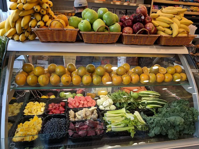 Roosevelt Gourmet Deli Picture 8