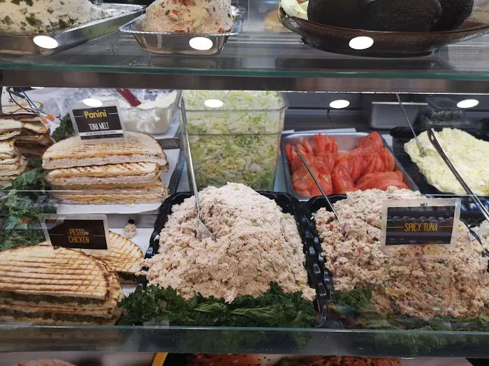 Roosevelt Gourmet Deli Picture 9