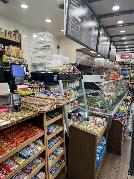 Roosevelt Gourmet Deli Picture 7