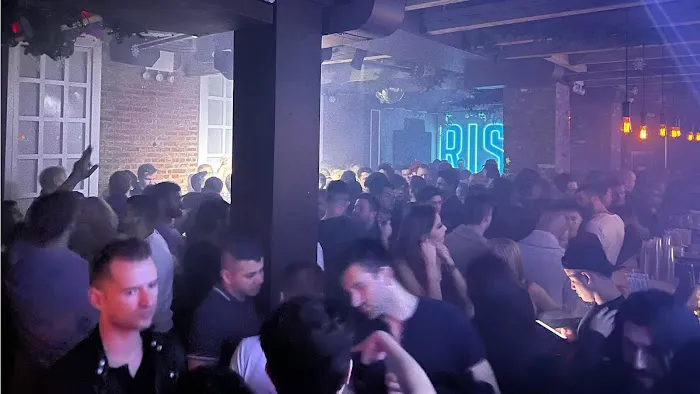 Rise Bar Picture 4
