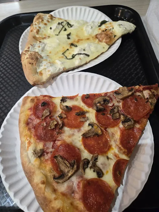 Justino's Pizza Picture 8