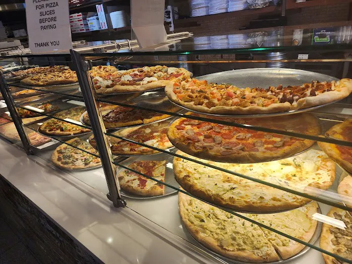 Justino's Pizza Picture 7