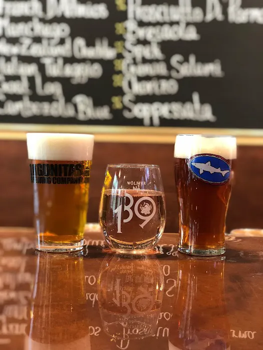 Morty's Wine & Beer Bar Picture 6
