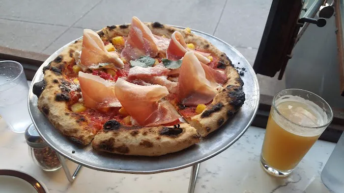 B Side Pizza Bar Picture 1