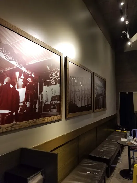 Starbucks Picture 1