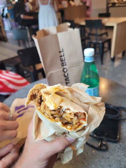 Taco Bell Cantina Picture 1