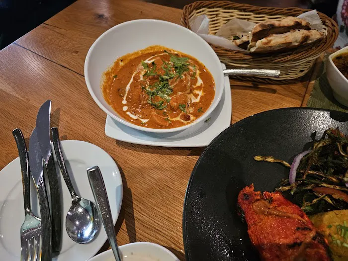 Saar Indian Cuisine & Bar Picture 1