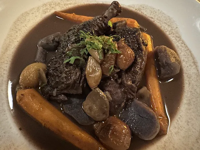 Le Tout Va Bien - French Restaurant Picture 2