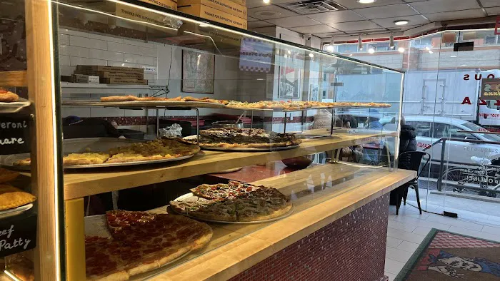 Famous Pops Pizzas Picture 4