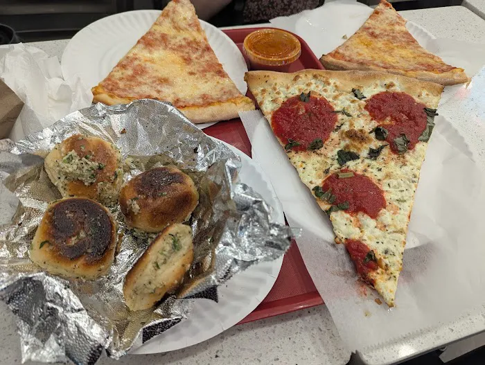 Roma Pizza Picture 9