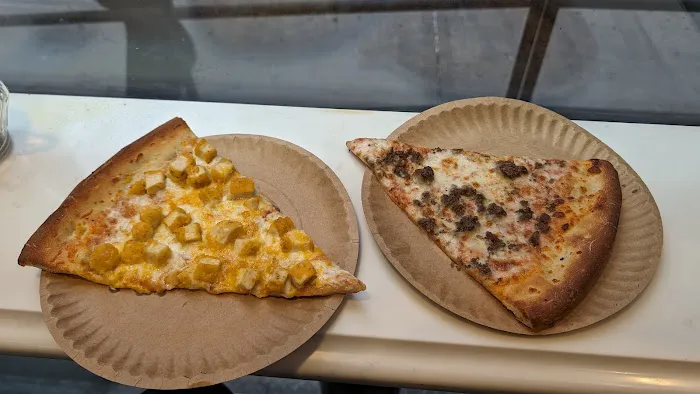 Food City Cafe and pizza Picture 3