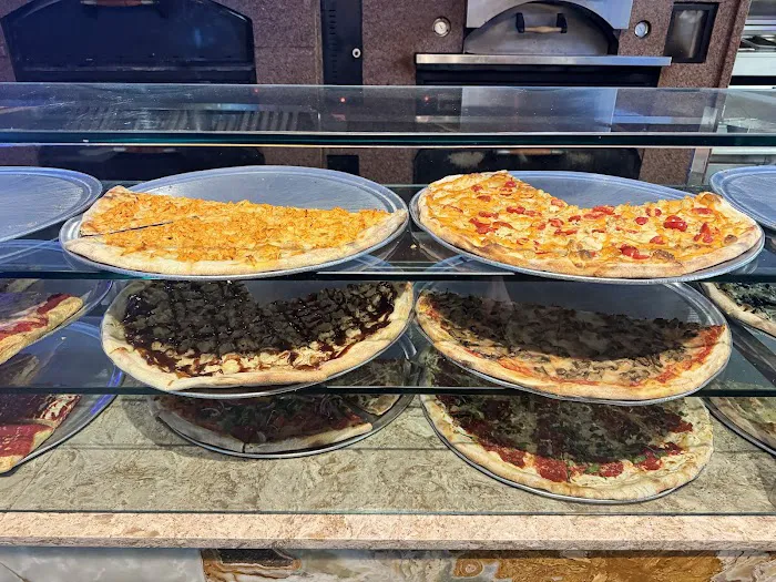 Uncle Paul's Pizza Picture 9