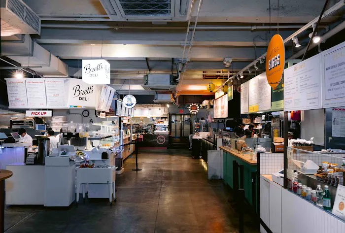 Brett's Deli - Vanderbilt Market Picture 5