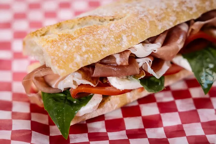 Brett's Deli - Vanderbilt Market Picture 8