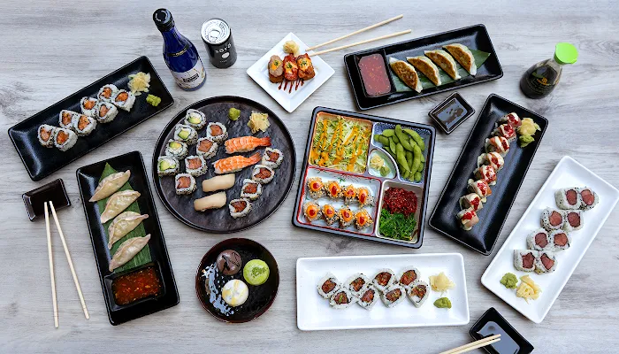 Sushi & Bento By Mr. Lim - Vanderbilt Market Picture 8