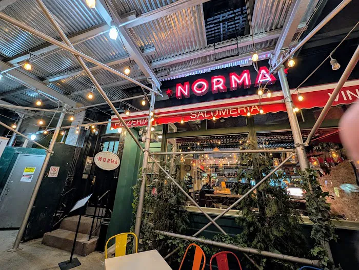 Norma Turtle Bay Picture 7