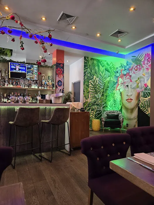 Frida Midtown Picture 9