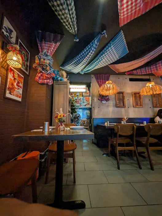 Yezo Thai Isankaya Picture 2