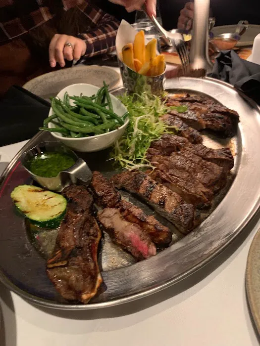 UN Plaza Grill Picture 2