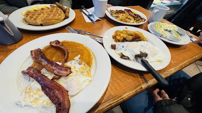 New York Luncheonette Picture 2