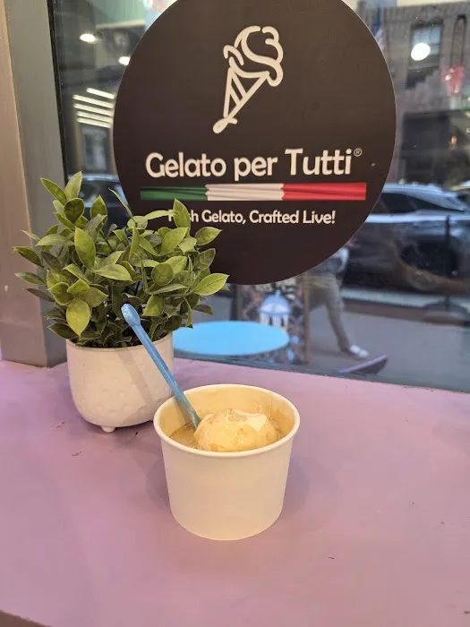 Sip & Scoop Picture 8
