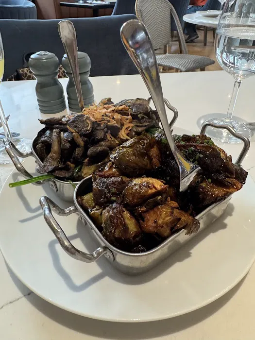 PARK AVE KITCHEN BY DAVID BURKE Picture 1