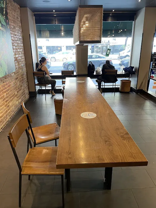 Starbucks Picture 7