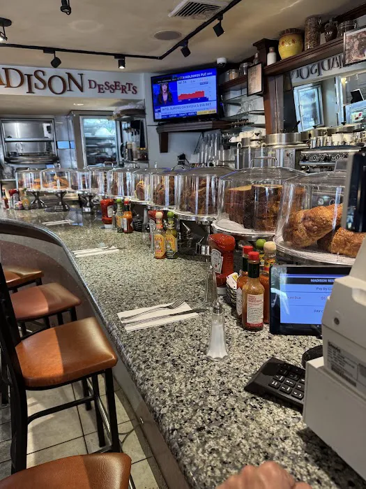 Madison Restaurant Picture 4