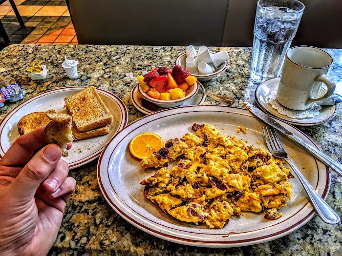 Madison Restaurant Picture 10