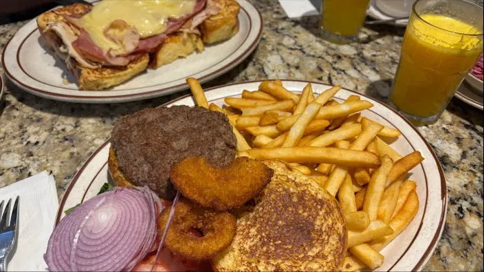 Madison Restaurant Picture 7