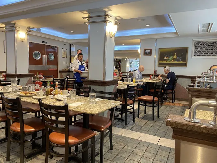 Madison Restaurant Picture 8