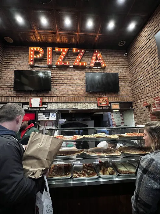 Sofia Pizza Shoppe Picture 8