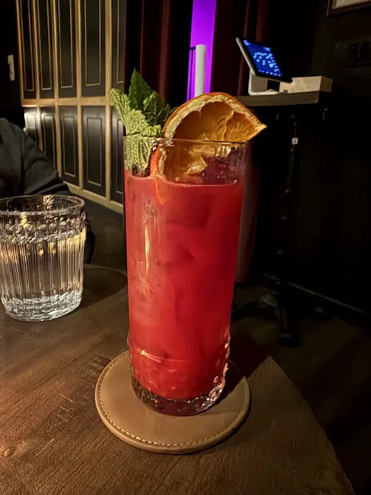 Wildcard Bar Picture 7