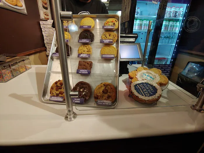 Insomnia Cookies Picture 1