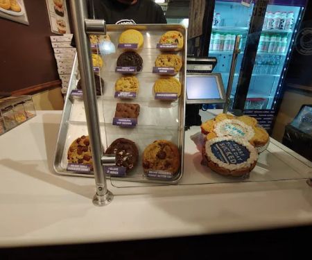 Insomnia Cookies
