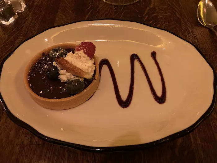 Vin Sur Vingt Bistro Picture 8