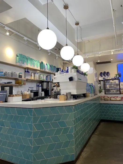 Bluestone Lane Midtown East Coffee Shop Picture 9