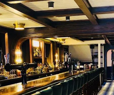 Pig 'N' Whistle Public House