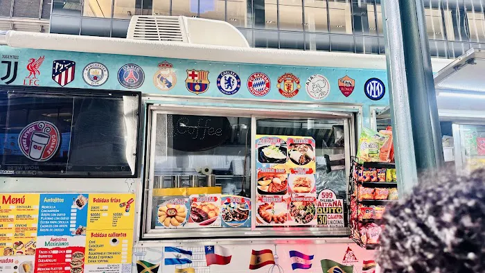 69 El Delicioso Food Truck Picture 2