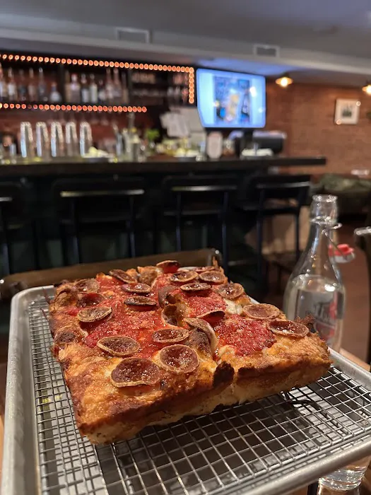 Emmy Squared Pizza: Hell's Kitchen Picture 8