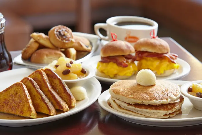 Junior's Restaurant and Bakery Picture 1