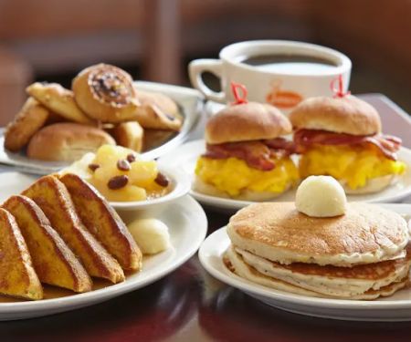 Junior's Restaurant and Bakery