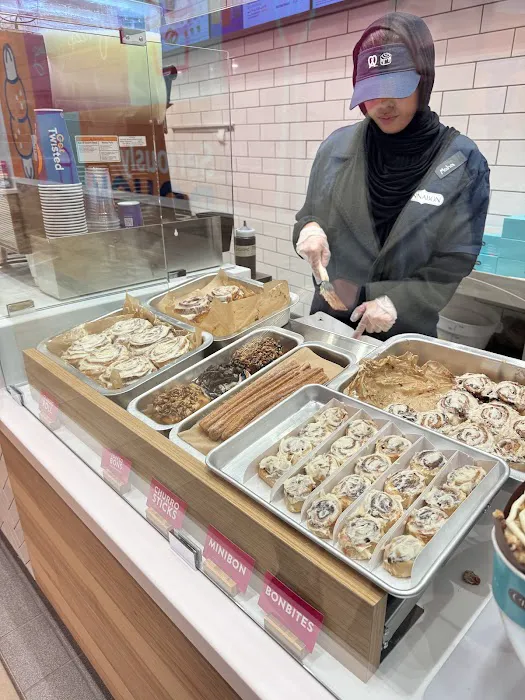 Cinnabon Picture 4