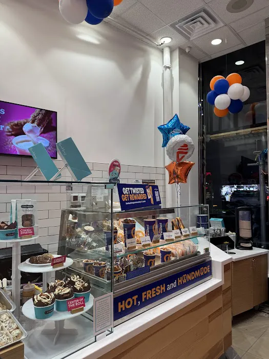 Cinnabon Picture 9
