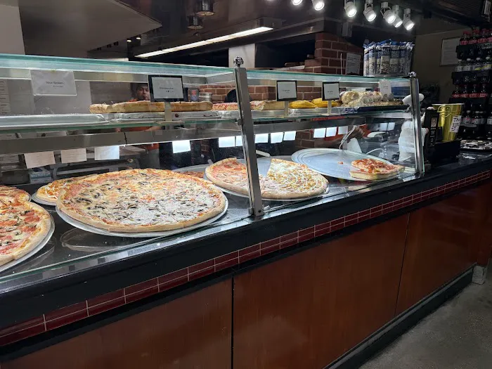 Radio City Pizza Picture 4