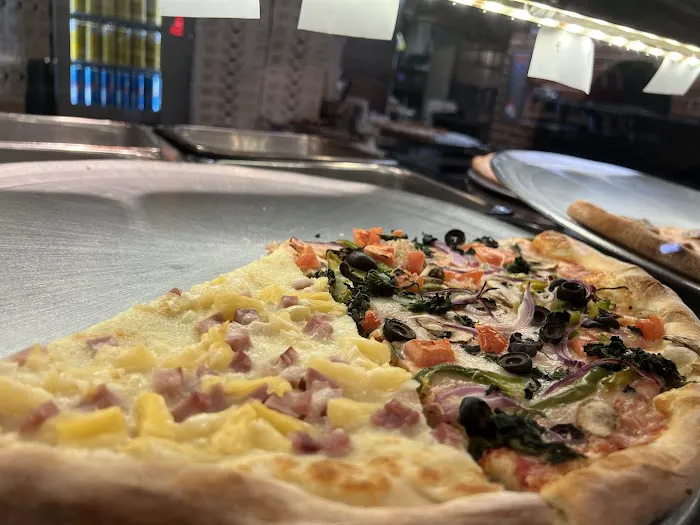 Radio City Pizza Picture 6