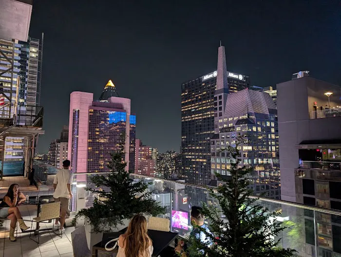 Interlude Rooftop Lounge Picture 9