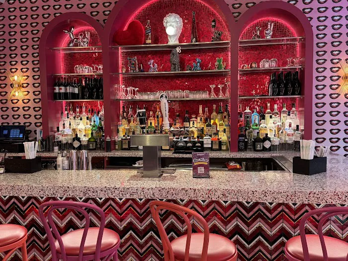 Serendipity 3 - Times Square Picture 10