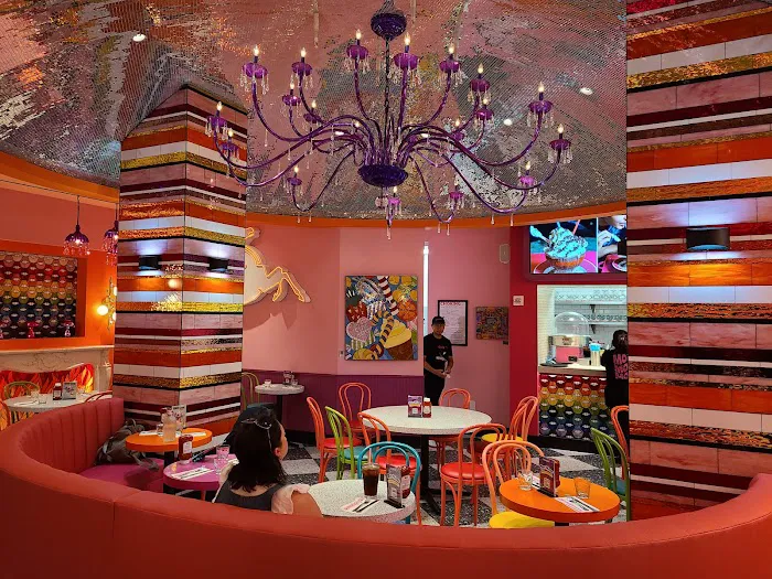 Serendipity 3 - Times Square Picture 6